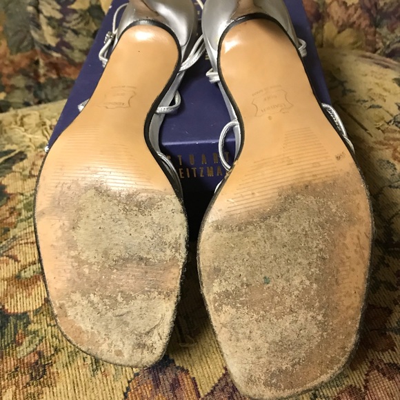 Size 9 Stuart Weitzman silver evening sandals. - Picture 4 of 4